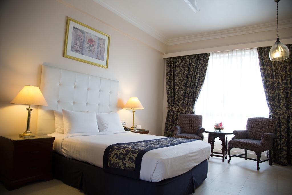 Beach Luxury Hotel Karatschi Exterior foto