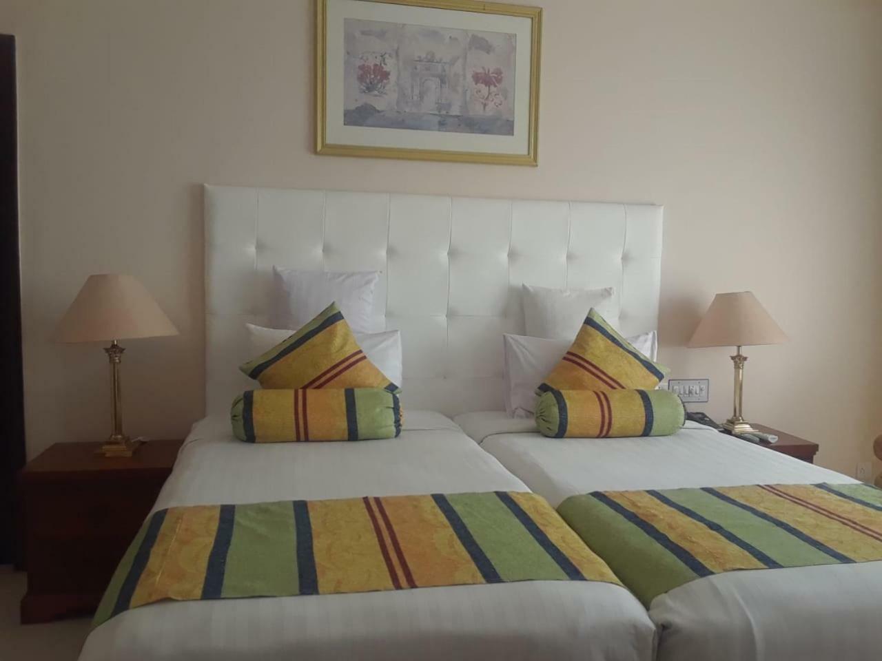 Beach Luxury Hotel Karatschi Exterior foto