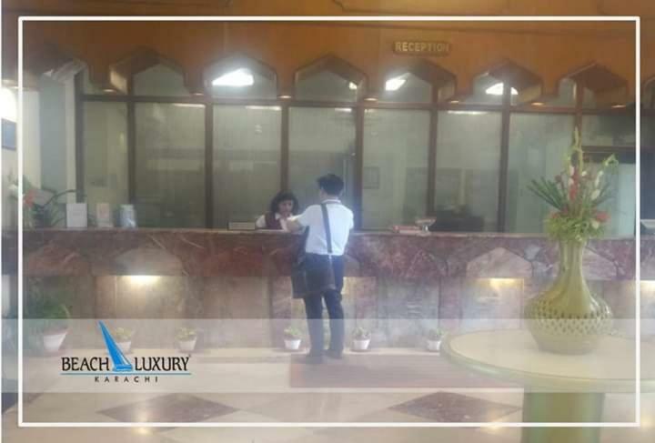 Beach Luxury Hotel Karatschi Exterior foto